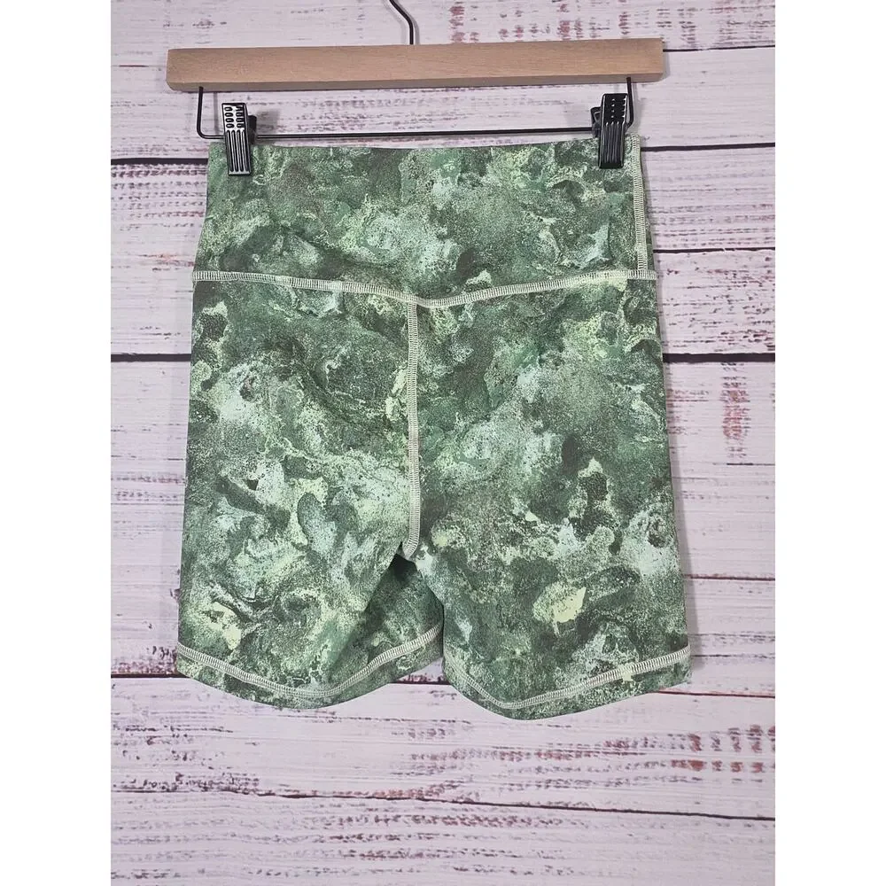 The North Face Women's Elevtn Bike Shorts XS Green Camouflage Print NWT Camo